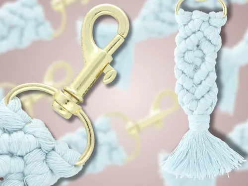 Make your own macramé keychain with 4 easy knots | Tutorial