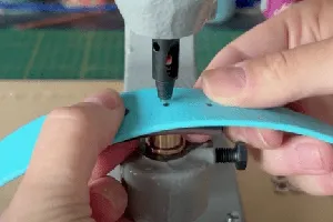 Spindle press for leather and biothane | The Basics
