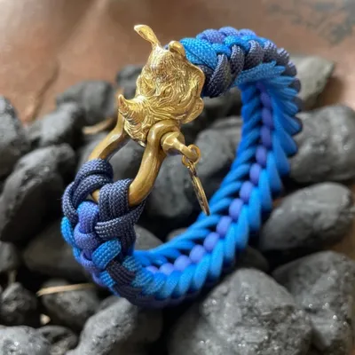 Bracelet design by Kruger EDC in blue with gold accessory