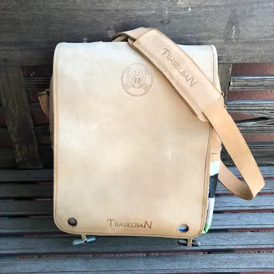 Leather bag from Travelban made out of light-coloured leather